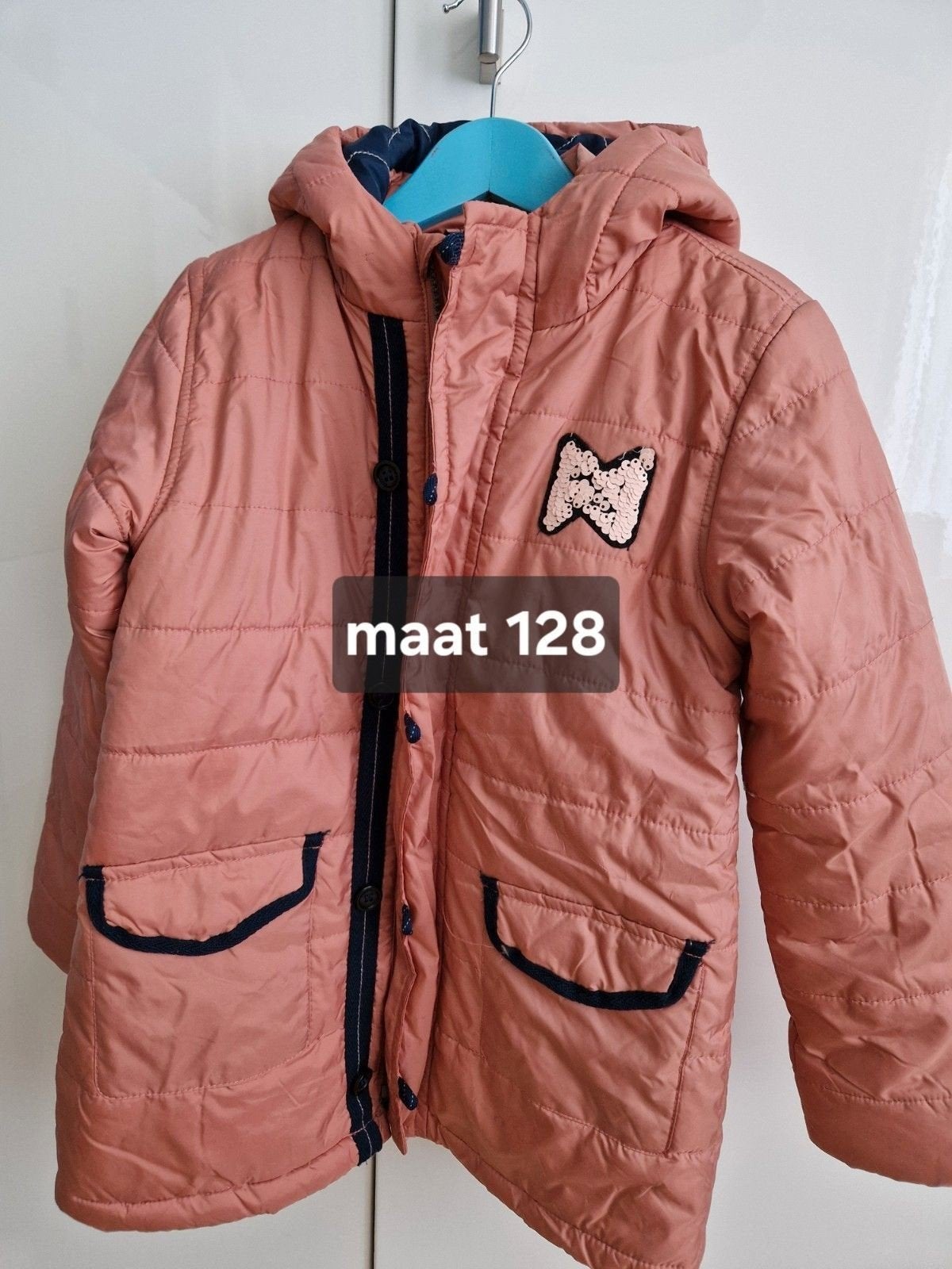 Gewateerde meisjes jas Koko Noko maat 128, Meisje, Ophalen of Verzenden, Zo goed als nieuw, Koko Noko