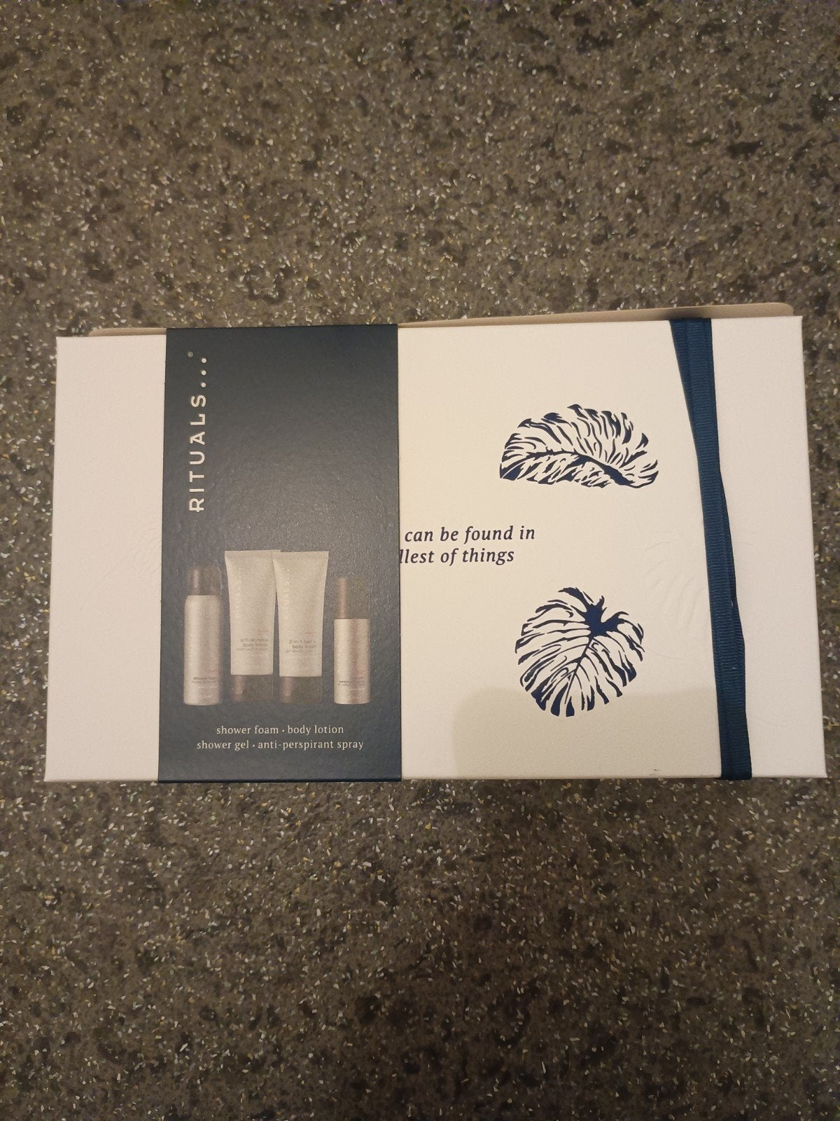 Nieuw Rituals cadeaupakket - Douche & Bodyverzorging, Sieraden, Tassen en Uiterlijk, Ophalen of Verzenden, Nieuw, Bad & Douche