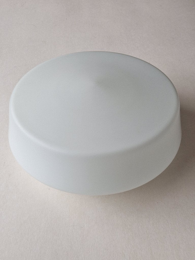 Vintage wit glazen plafondlamp., Ophalen of Verzenden, Zo goed als nieuw, Glas