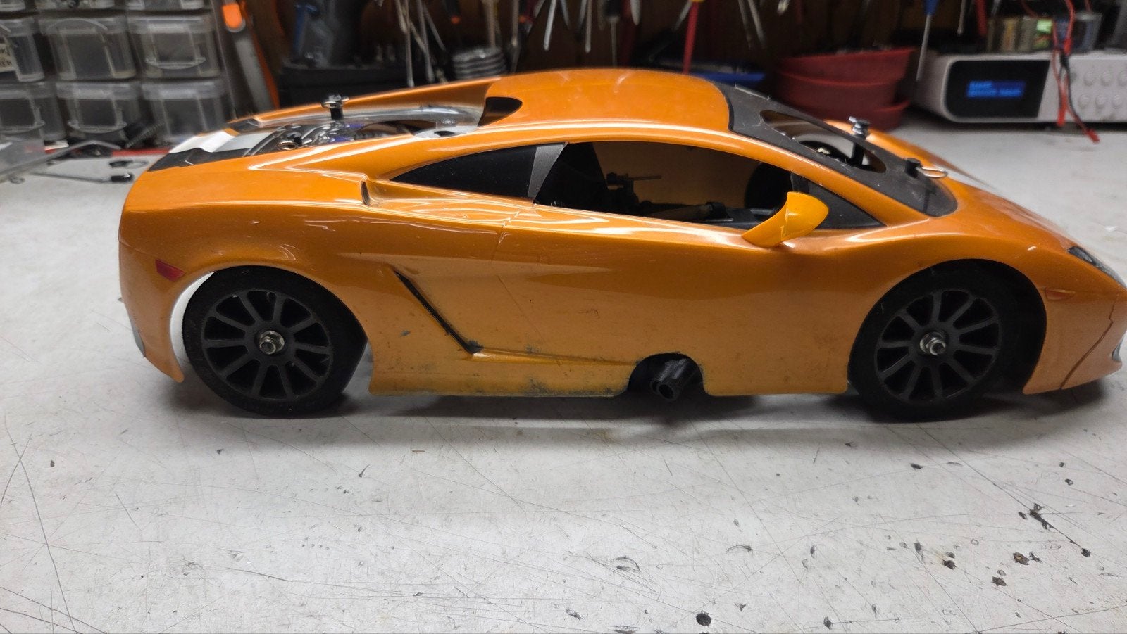 Te koop leuke carson, Gebruikt, Auto offroad, Ophalen of Verzenden, Schaal 1:10