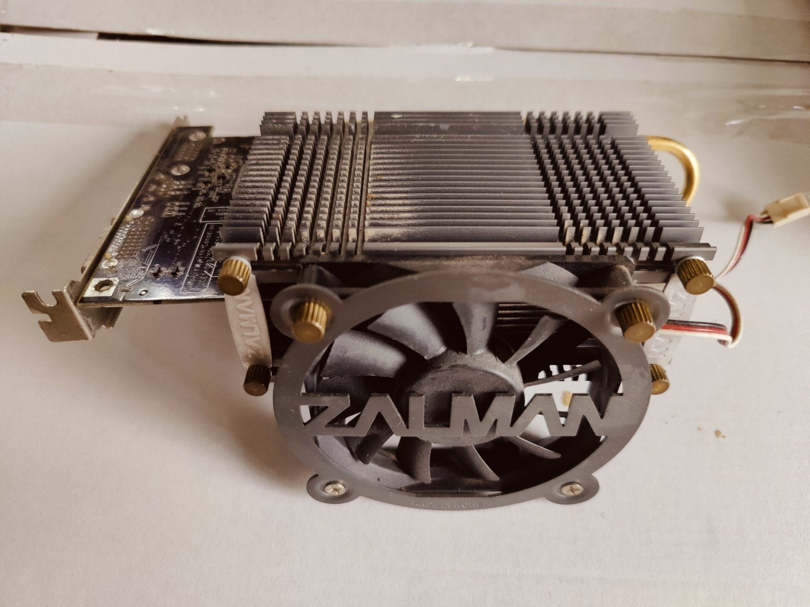 Retro AGP: Sapphire Radeon 9600 XT + Zalman Heatpipe, Gebruikt, AMD, Overige soorten, Ophalen of Verzenden