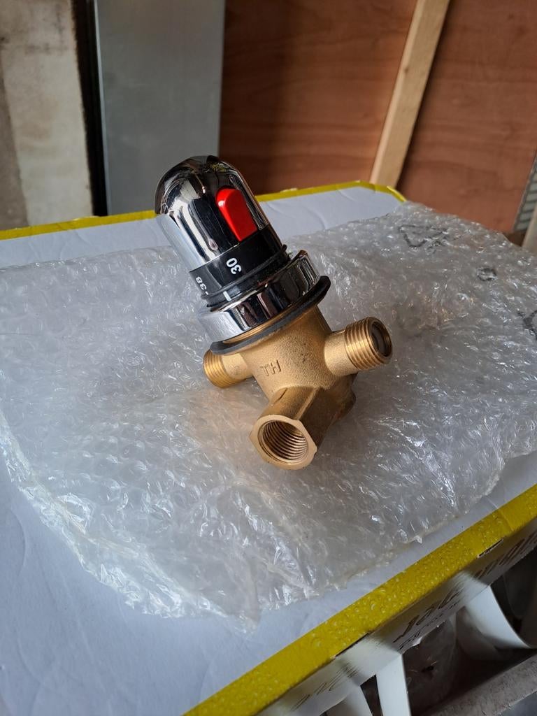 Douche thermostatische mengventiel nieuw in doos, Minder dan 20 liter, Ophalen of Verzenden, Boiler, Minder dan 3 jaar oud