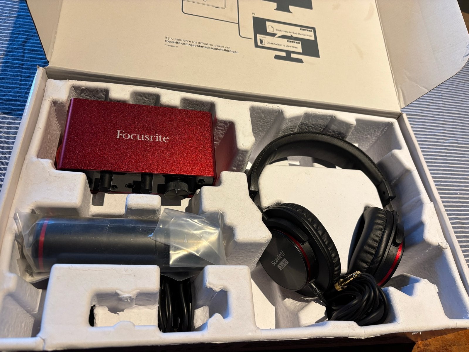 Focusrite Scarlett Solo Studio 3rd Gen Audio Interface Set, Ophalen of Verzenden, Zo goed als nieuw, Studiomicrofoon
