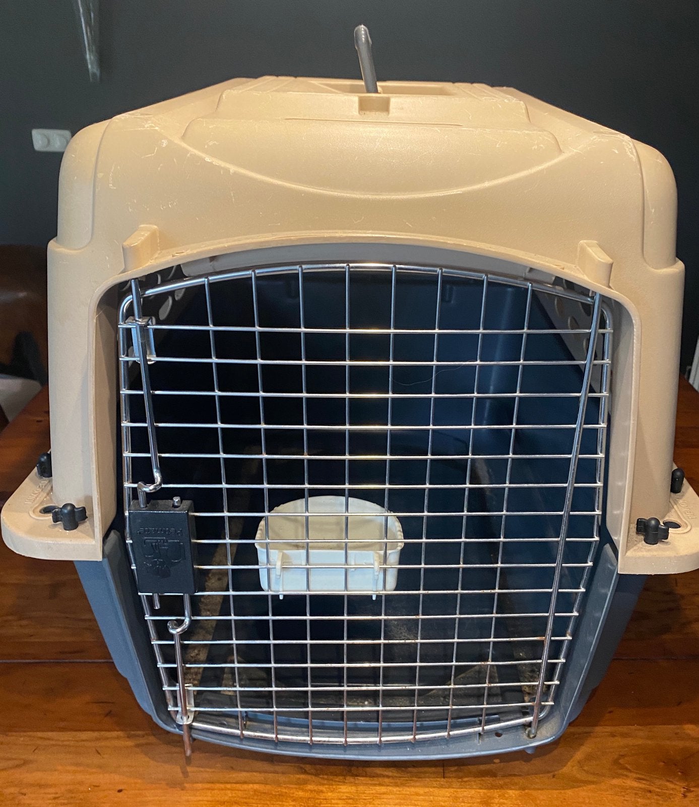 Hondenpakket: Petmate Vari Kennel, plastic mand + tuigjes, Dieren en Toebehoren, Ophalen, Gebruikt