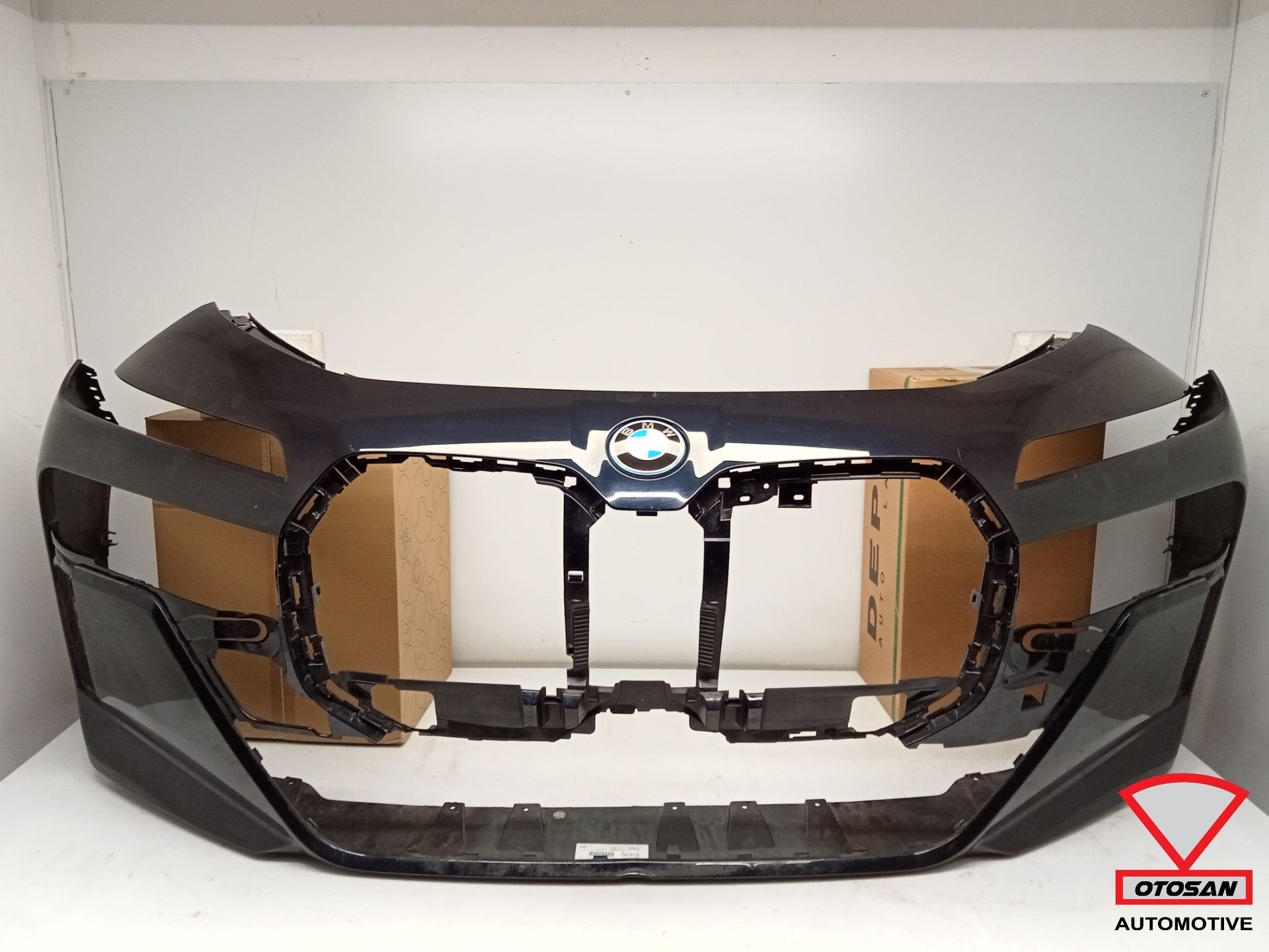 BMW 7 Serie G70 M Pakket Voorbumper Bumper 6xPDC Origineel!, Petuelring 130
80788  Munich, DE, Gebruikt, Info@bmw.de, Ophalen of Verzenden