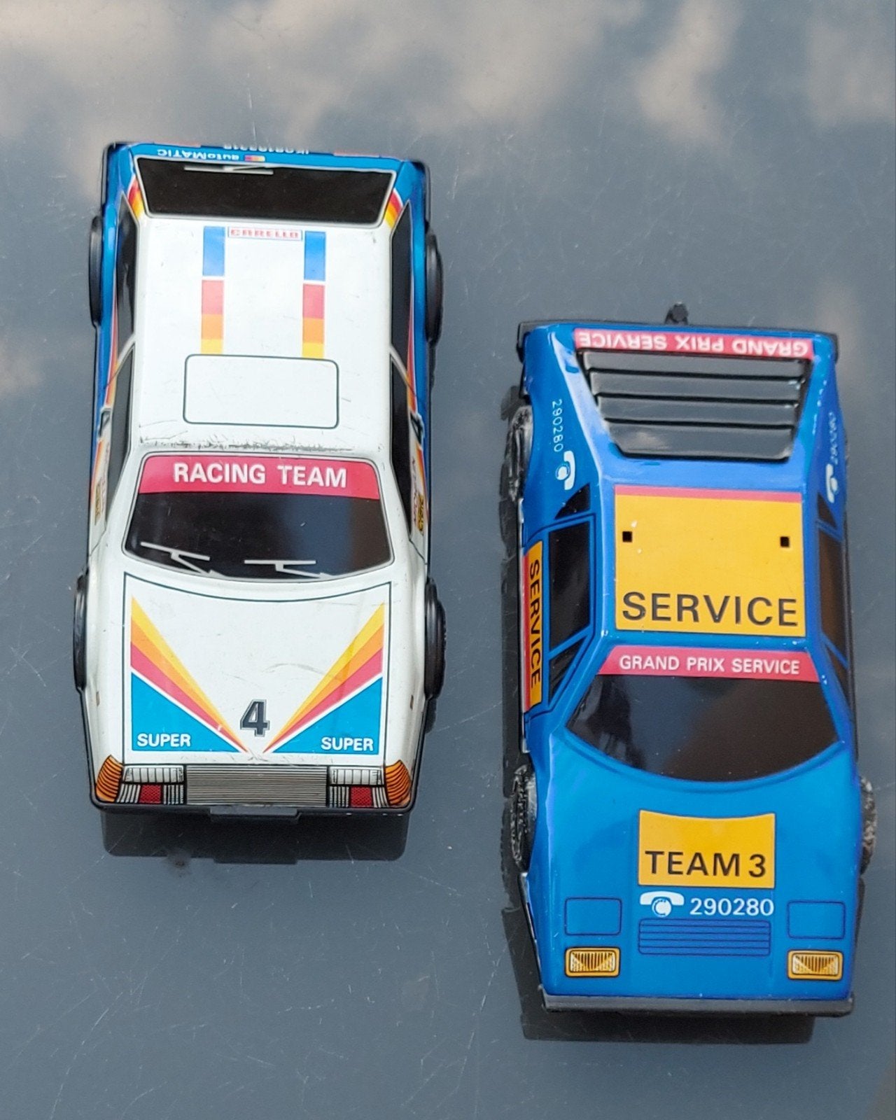 2 blikken auto's, Hobby en Vrije tijd, Ophalen of Verzenden, Gebruikt, Auto, Overige merken