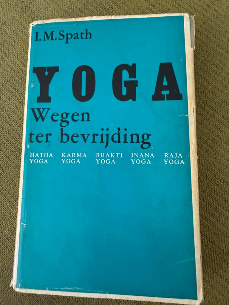 Yoga wegen ter bevrijding, Ophalen of Verzenden, Meditatie of Yoga, Instructieboek