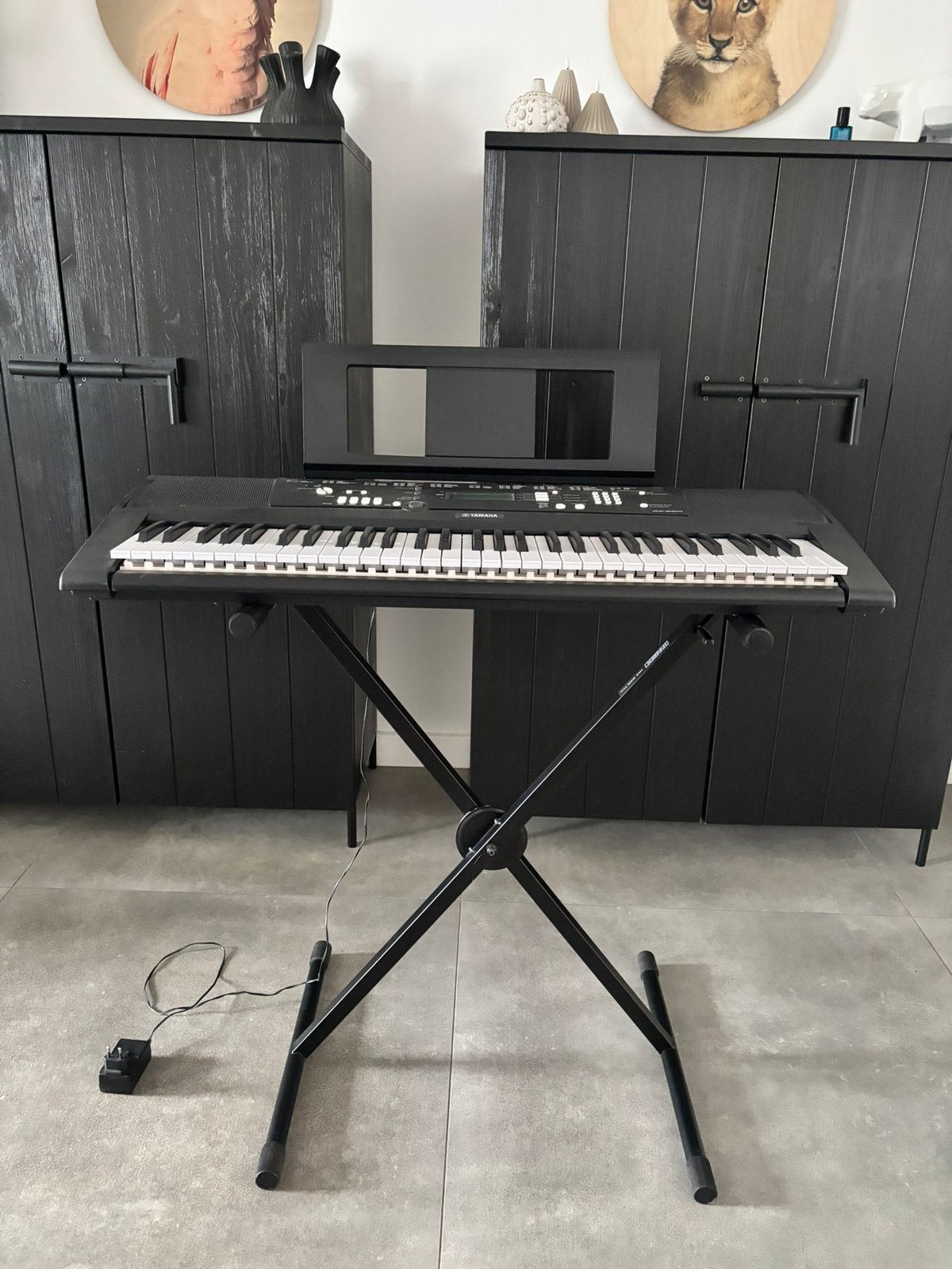 Keyboard Yamaha EZ-220, Muziek en Instrumenten, Keyboards, Ophalen, 61 toetsen, Yamaha, Zo goed als nieuw