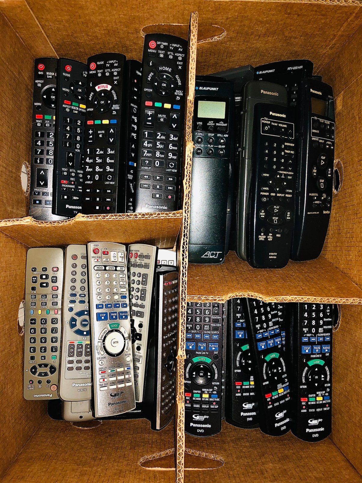 PANASONIC afstandsbedieningen (lees tekst), Tv, Ophalen of Verzenden, Zo goed als nieuw, Origineel