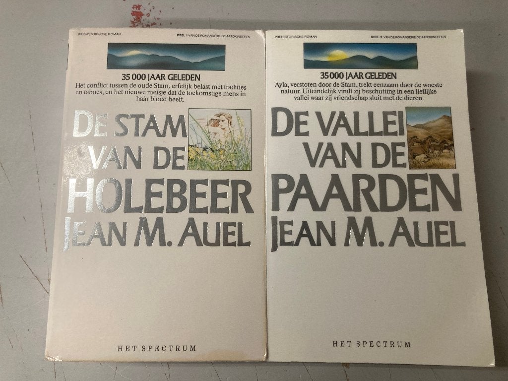 T.K. De aardkinderen deel 1 t/m 4, Boeken, Ophalen of Verzenden, Gelezen, Jean M. Auel