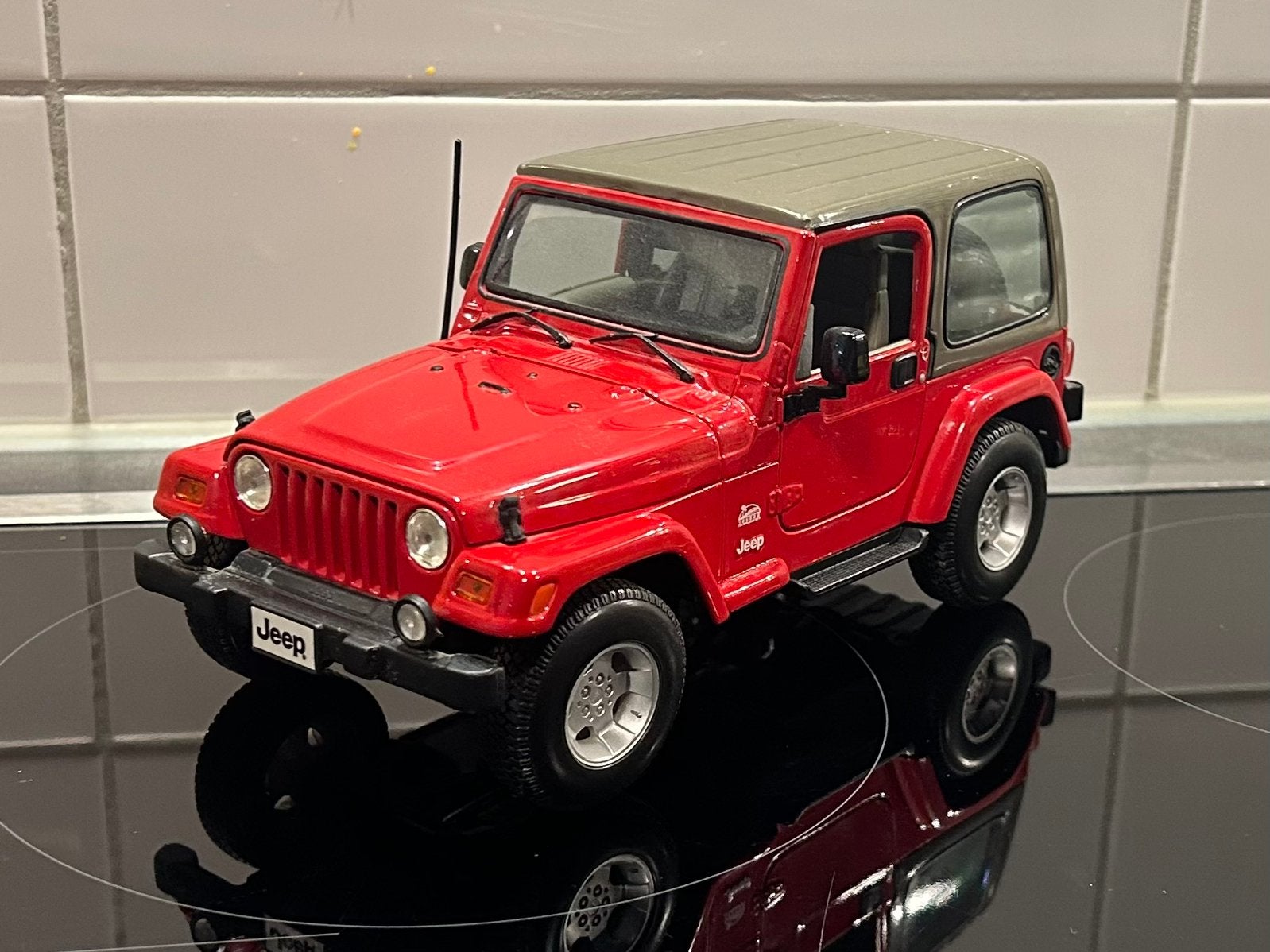 Bburago Jeep Wrangler 1:18, Hobby en Vrije tijd, Verzenden, Zo goed als nieuw, Bburago