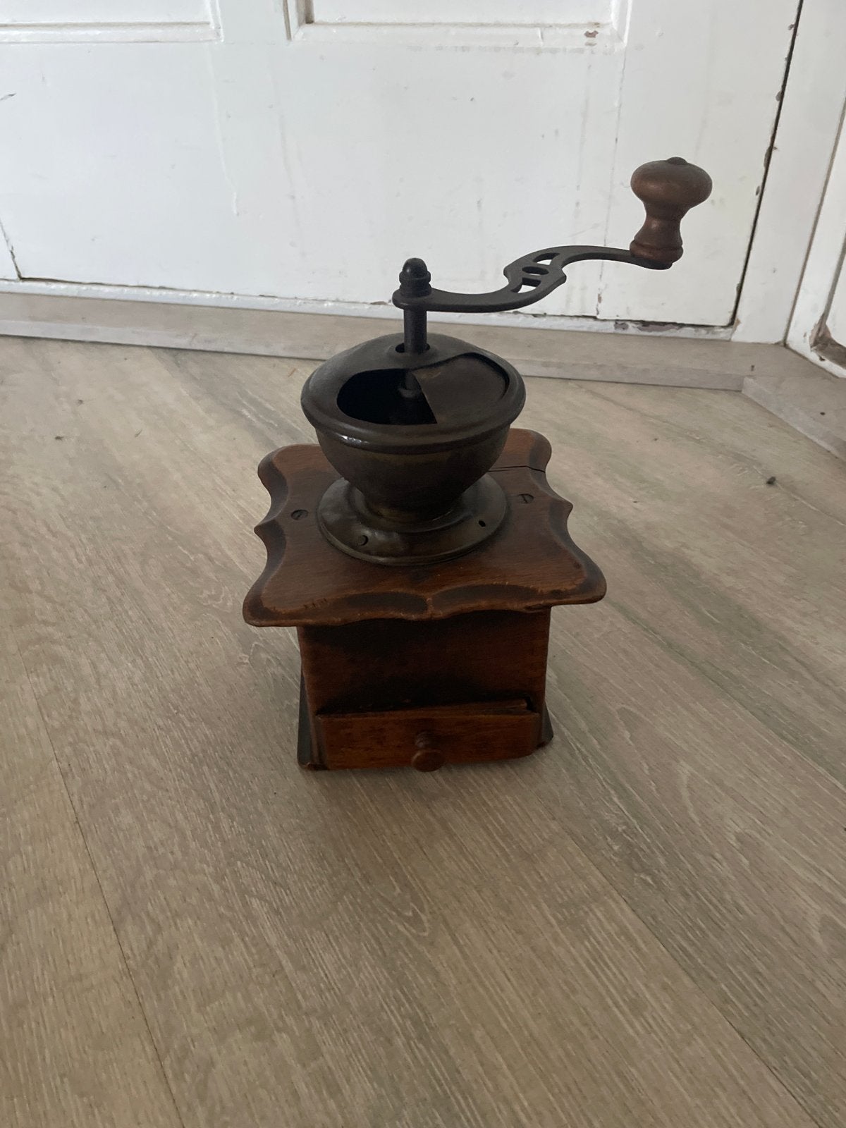 Antieke handmatige koffiemolen, Antiek en Kunst, Ophalen of Verzenden