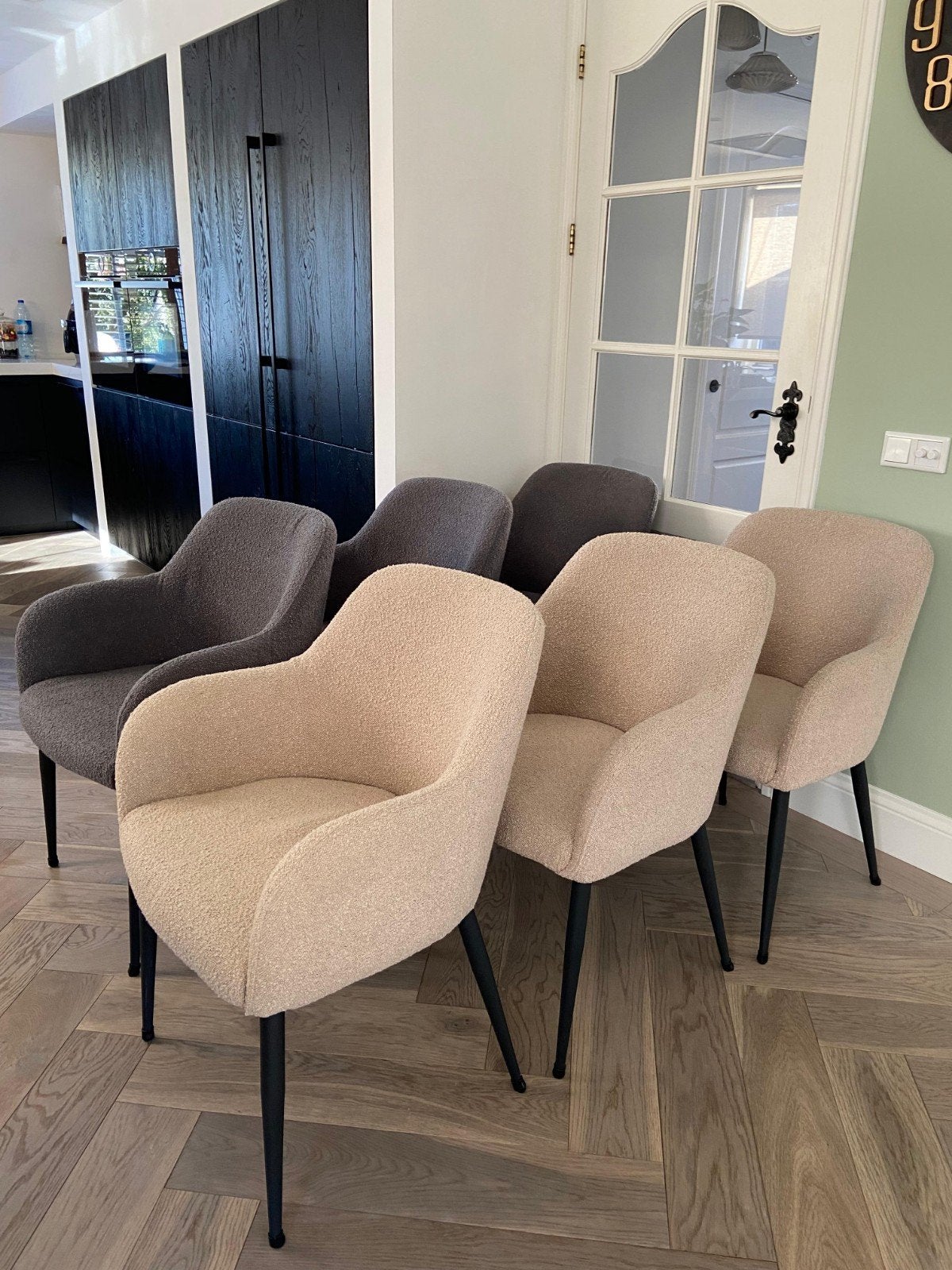 6 stuks Eetkamerstoelen Bouclé stof Ted Japandi, Ophalen, Japandi, Zo goed als nieuw, Stof