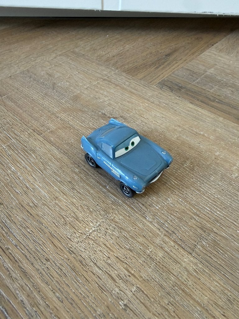 Heel goed Cars Mattel 1:55 auto Finn McMissile Aston Martin, Ophalen of Verzenden, Zo goed als nieuw