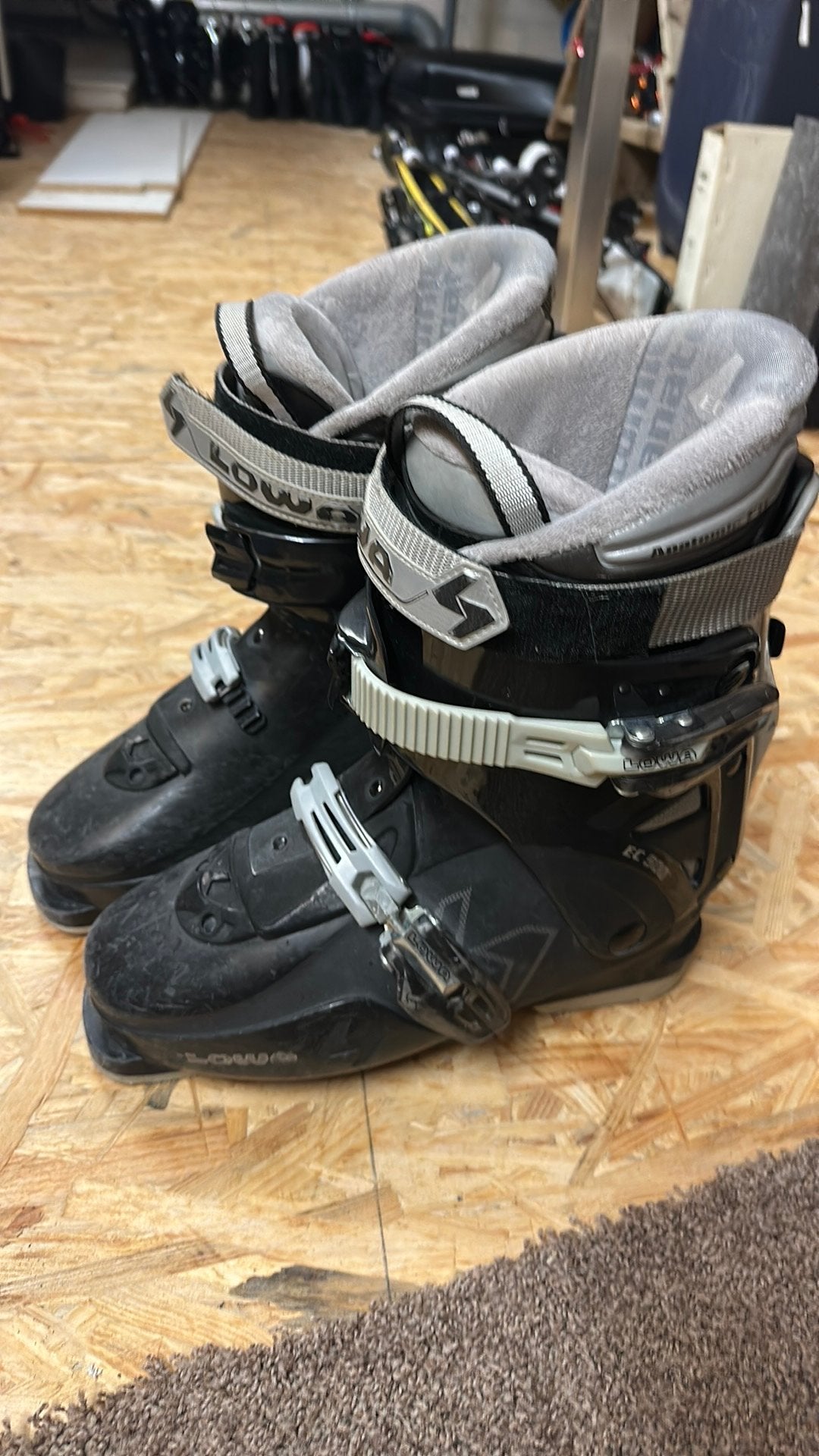 Lowa skischoen maat 26,5, Sport en Fitness, Overige merken, Gebruikt, Schoenen, Ophalen of Verzenden