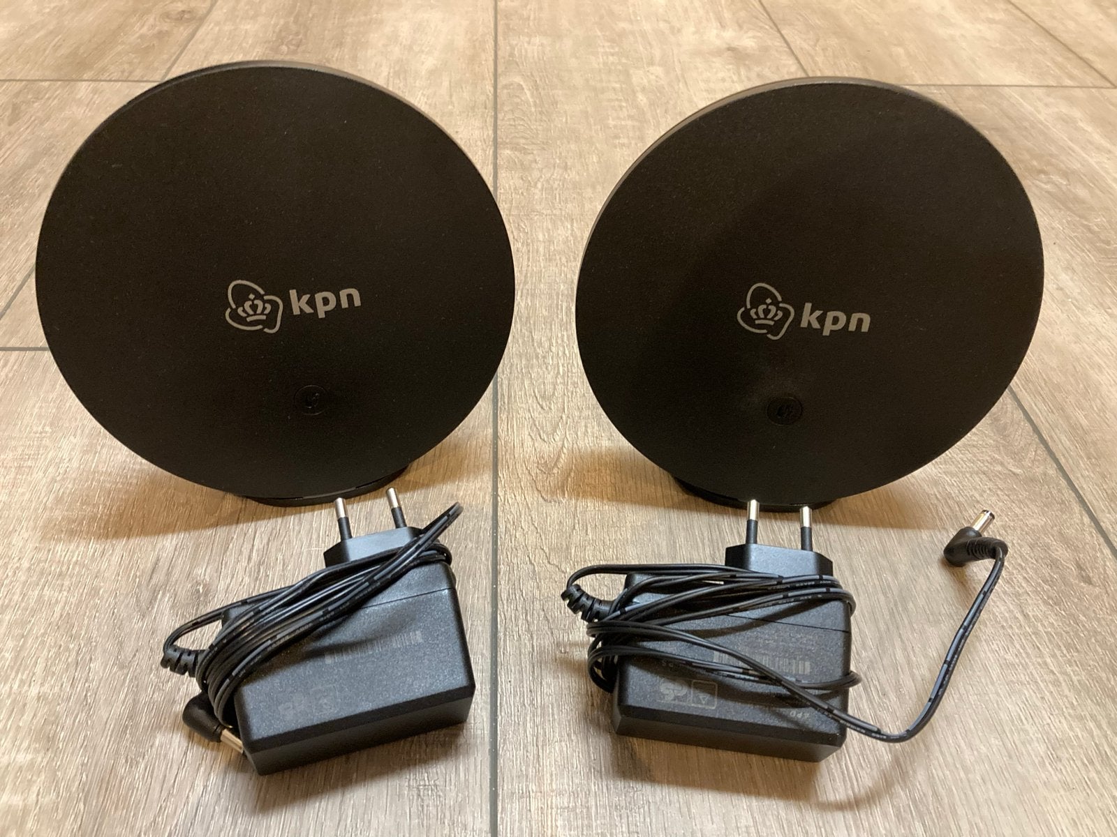 KPN SuperWifi punten (2 stuks) met adapters, Ophalen of Verzenden, Gebruikt, Router