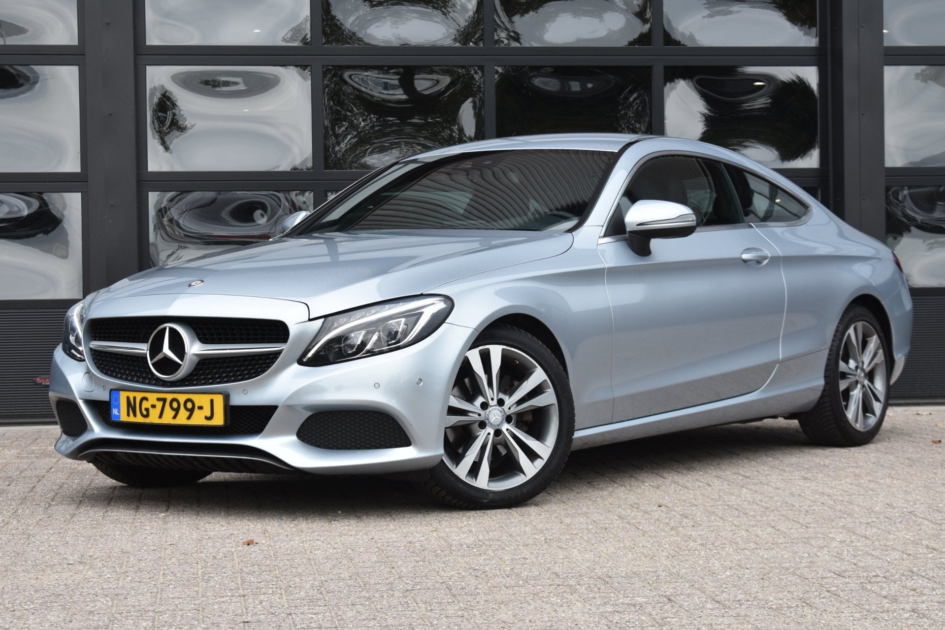 Mercedes-Benz C-klasse Coupé 220 d Lease Edition '17 LED Cl, Auto's, Automaat, 4 cilinders, 4 stoelen, Leder en Stof