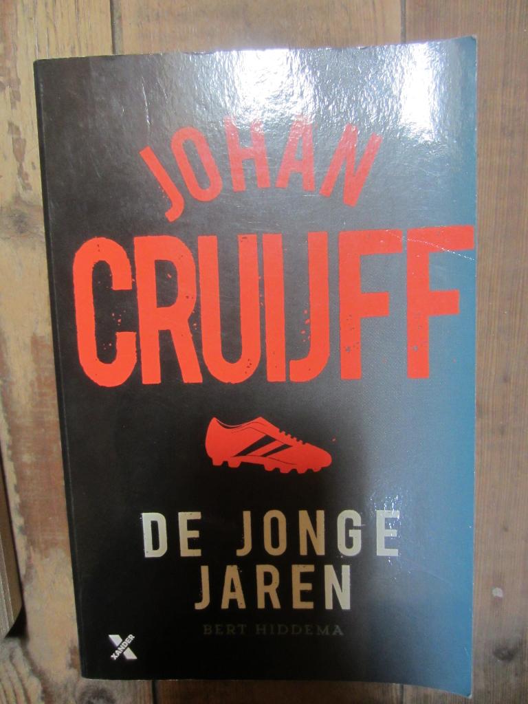 Johan Cruijff de jonge jaren, Ophalen of Verzenden, Zo goed als nieuw, Balsport