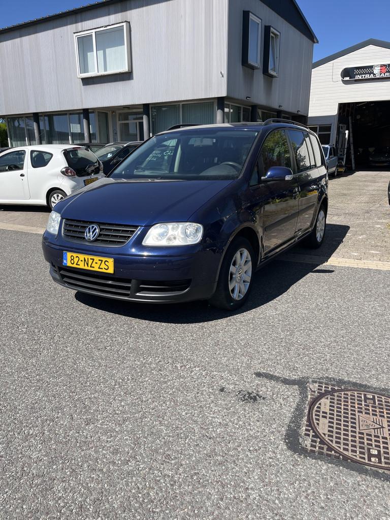 Volkswagen Touran 1.6-16V FSI Athene Airco. Keurig nette en, Auto's, Volkswagen, Gebruikt, Blauw, 116 pk, Origineel Nederlands