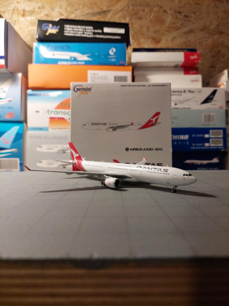 Airbus a330-300 Qantas Geminijets, Verzamelen, Luchtvaart en Vliegtuigspotten, Ophalen of Verzenden, Gebruikt, Schaalmodel