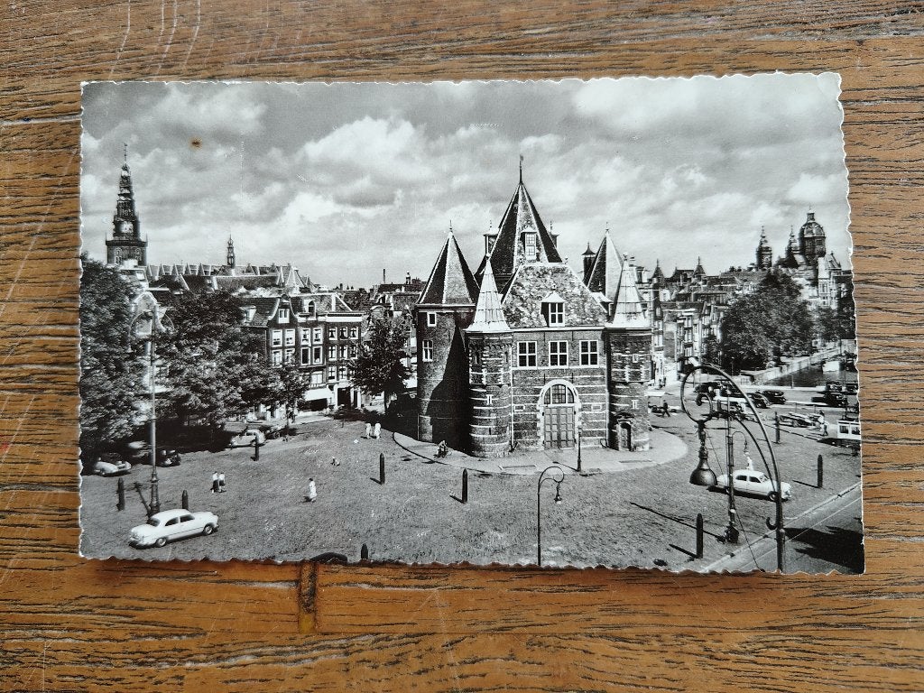 Amsterdam nieuwmarkt met waaggebouw, Ophalen of Verzenden, Voor 1920, Noord-Holland