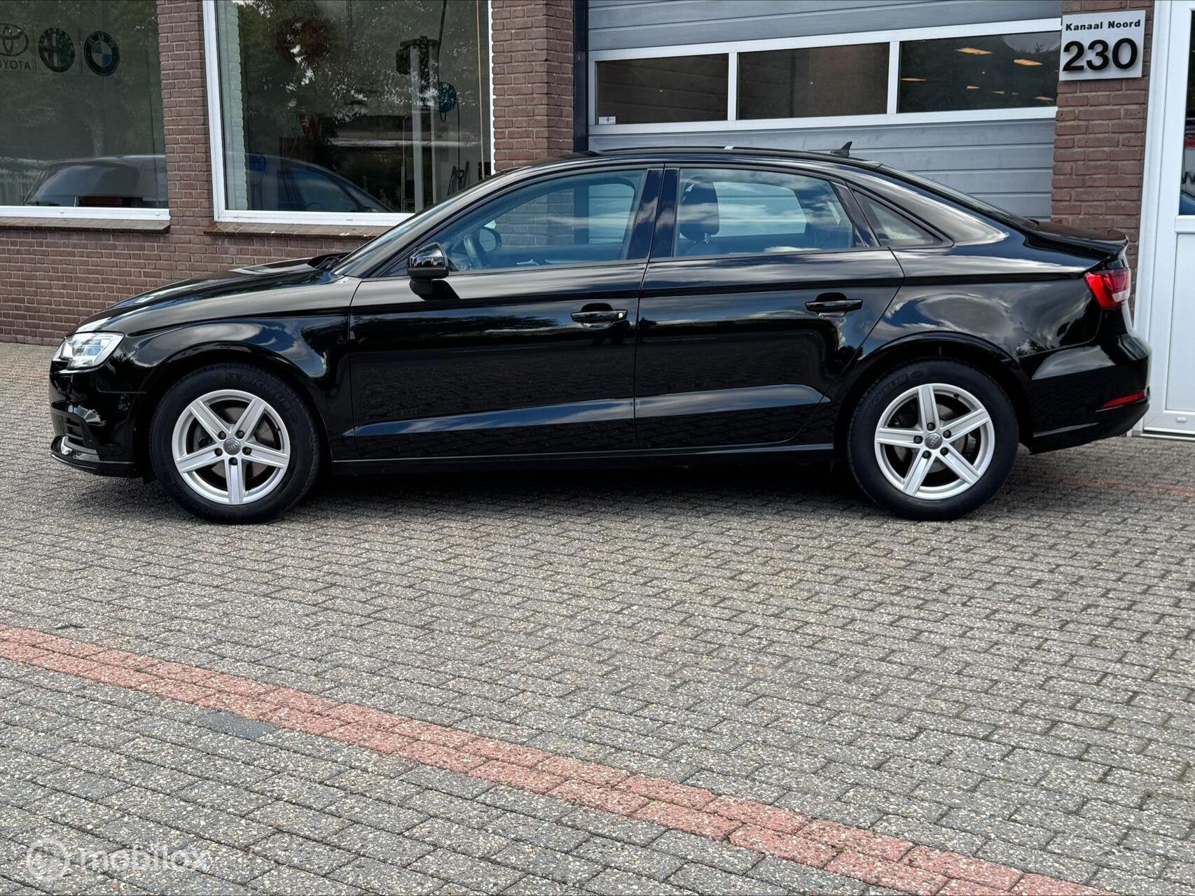 Audi A3 Limousine 30 TFSI Advance AIRCO/MF-STUUR/CRUISE, Voorwielaandrijving, Gebruikt, Euro 6, 116 pk