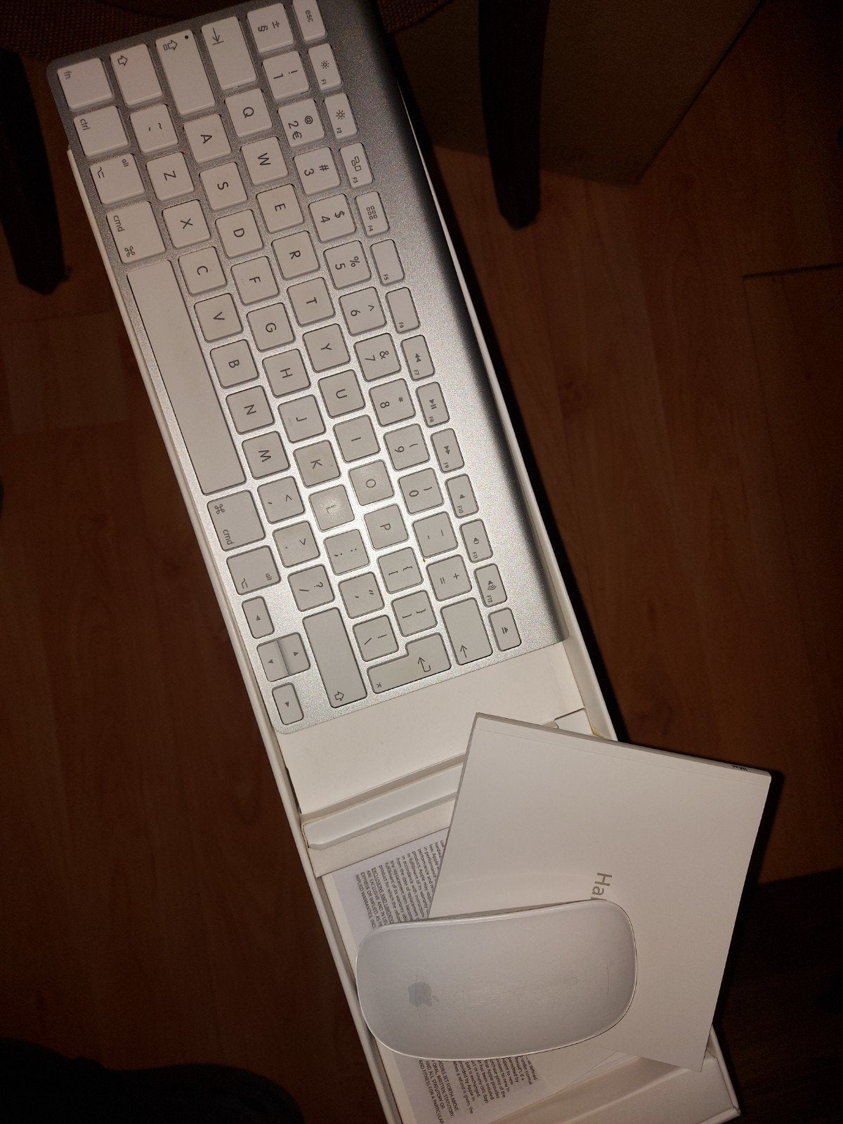 Apple Magic Keyboard en Magic Mouse - Zo goed als nieuw, Toetsenbord en muis-set, Ophalen of Verzenden, Zo goed als nieuw, Draadloos