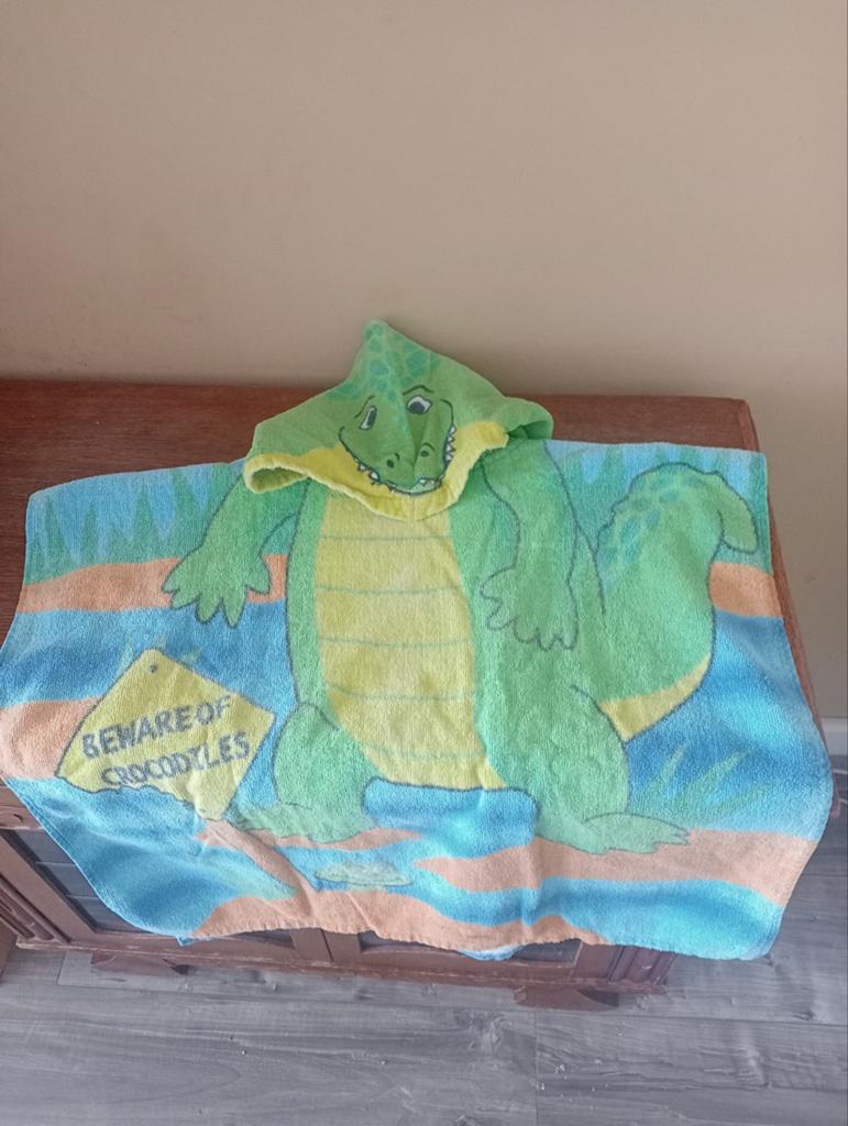 te koop leuke krokodil badcape, Ophalen, One size, Zo goed als nieuw, Jongetje
