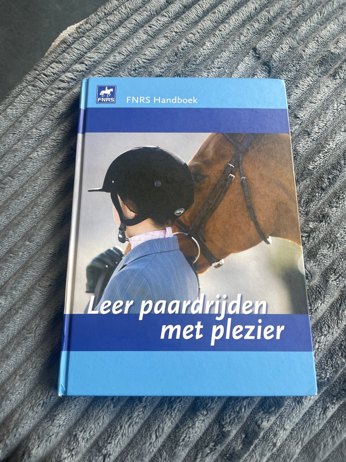 GRATIS: Leer paardrijden met plezier + Proevenboek, Ophalen of Verzenden, Zo goed als nieuw, Overige sporten