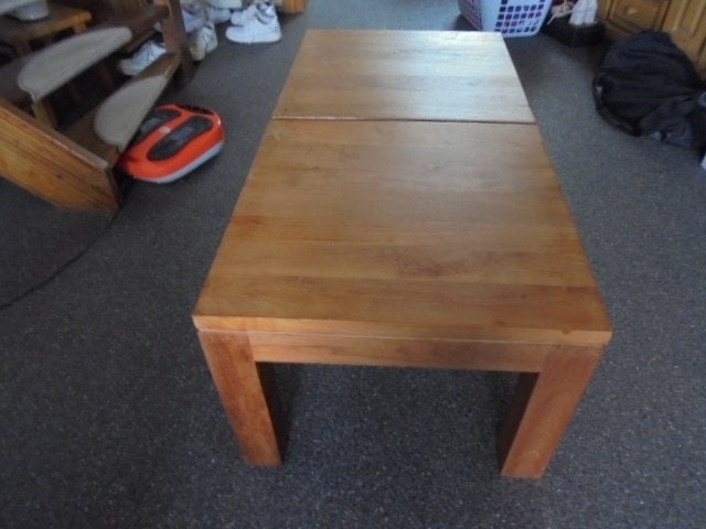 Vol Eiken tafeltje 60x60x45, Huis en Inrichting, Gebruikt, Bijzet/salon tafeltje, Vierkant, 55 tot 75 cm