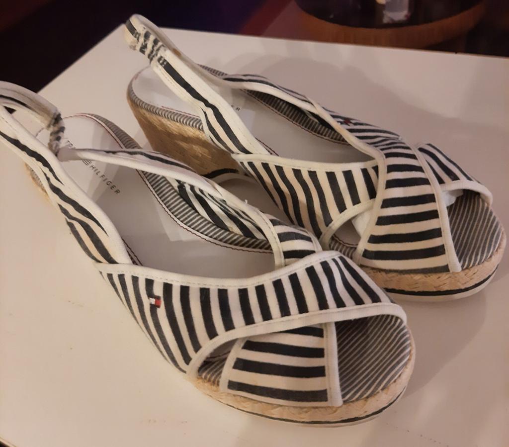 Tommy Hilfiger Open Schoenen, Maat 39, Overige kleuren, Ophalen of Verzenden, Zo goed als nieuw, Espadrilles of Moccasins