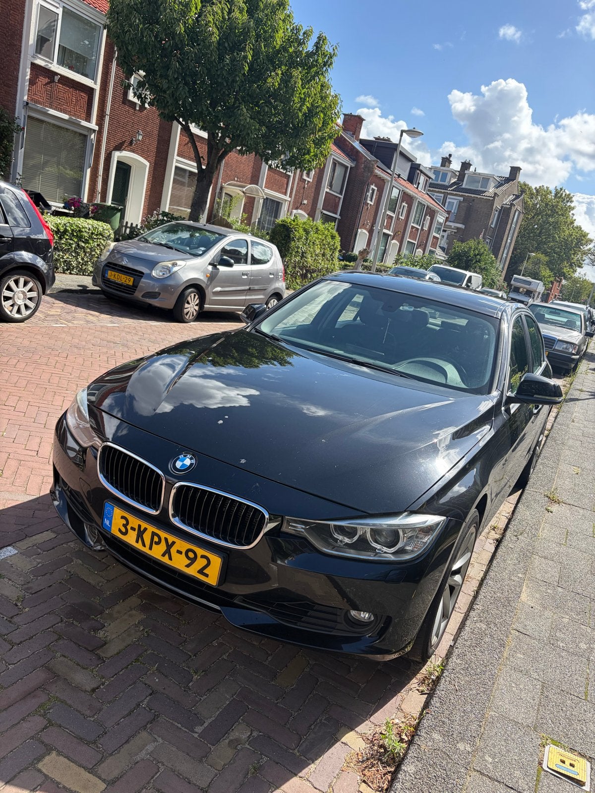 BMW 3-Serie 320i excutiev 2.0, Achterwielaandrijving, 4 cilinders, Zwart, Origineel Nederlands