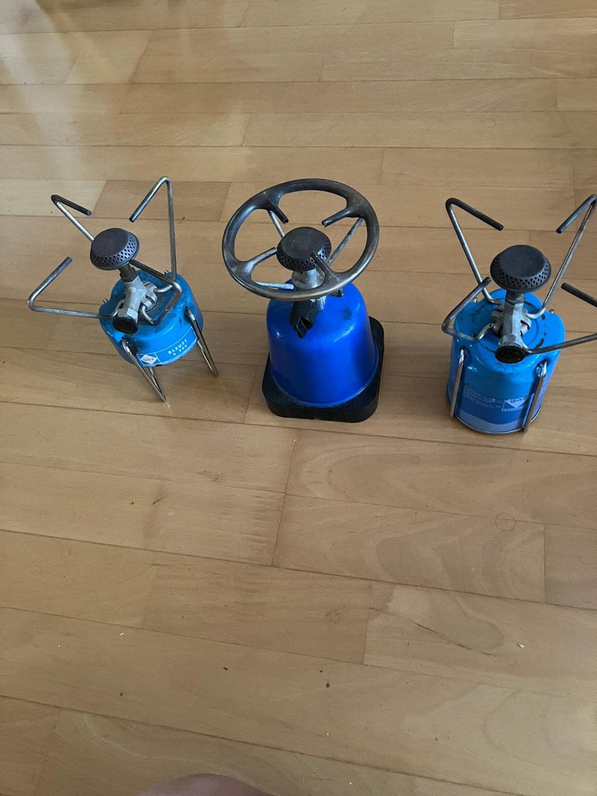 Drie gashouders om op de camping te koken., Ophalen of Verzenden, Gebruikt
