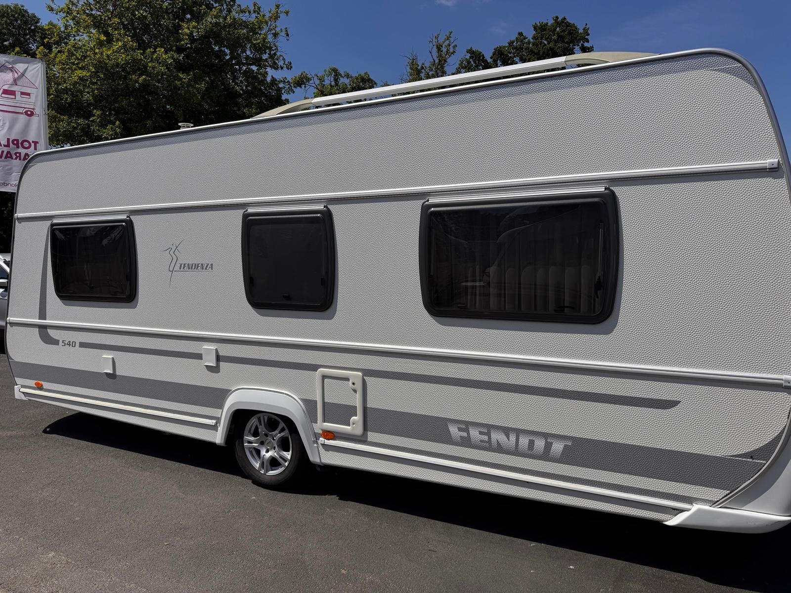 Fendt  Tendenza 540 TG  Ruime en complete caravan, Caravans en Kamperen, Rondzit, Particulier, Stabilisator, Fendt