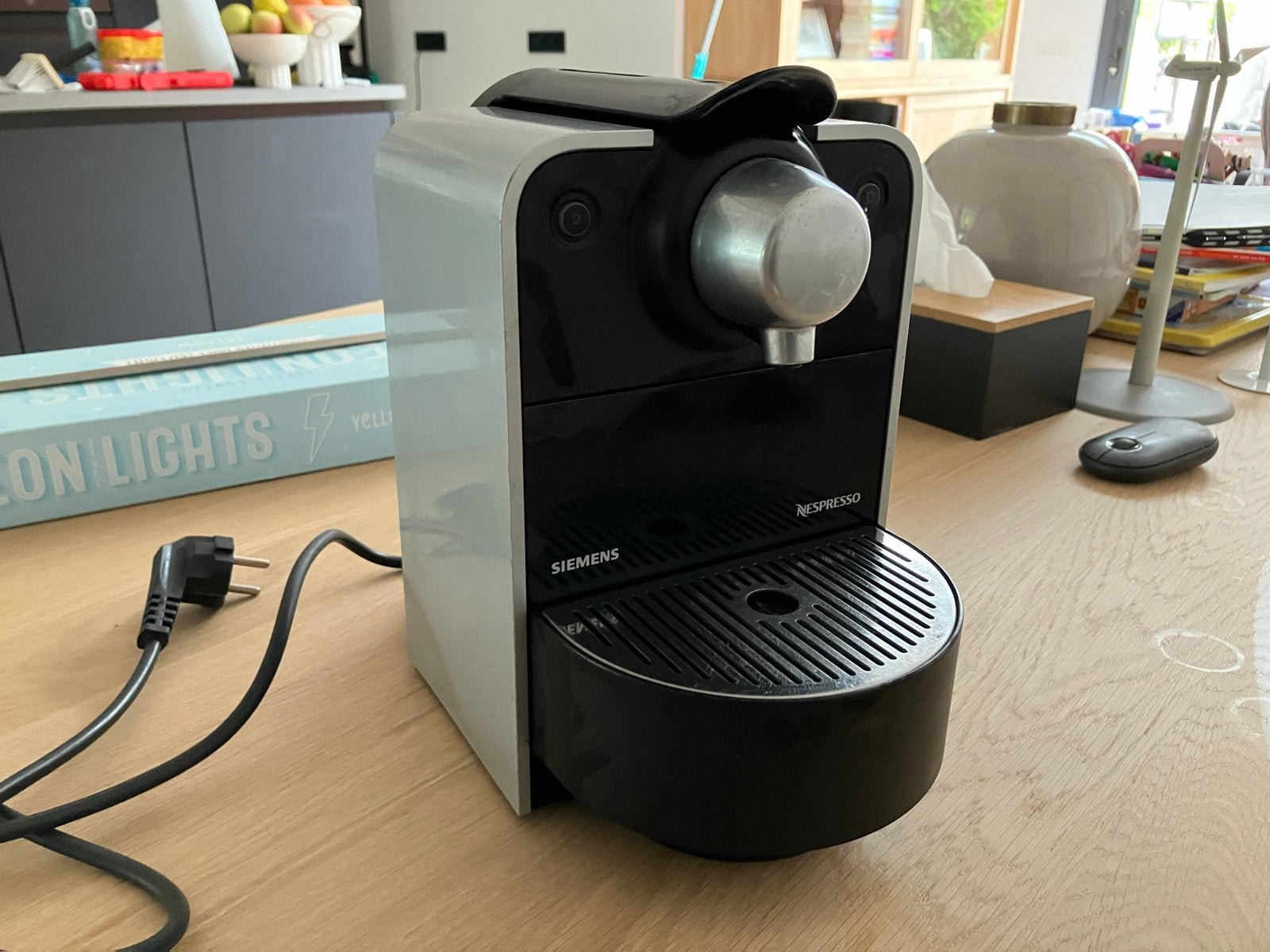 Uniek Siemens Nespresso apparaat - Eerste model, Witgoed en Apparatuur, Koffiezetapparaten, Ophalen of Verzenden, Gebruikt, Espresso apparaat