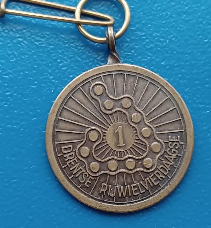 Medaille Drentse Rijwielvierdaagse 1 (Vintage), Verzenden, Brons, Nederland