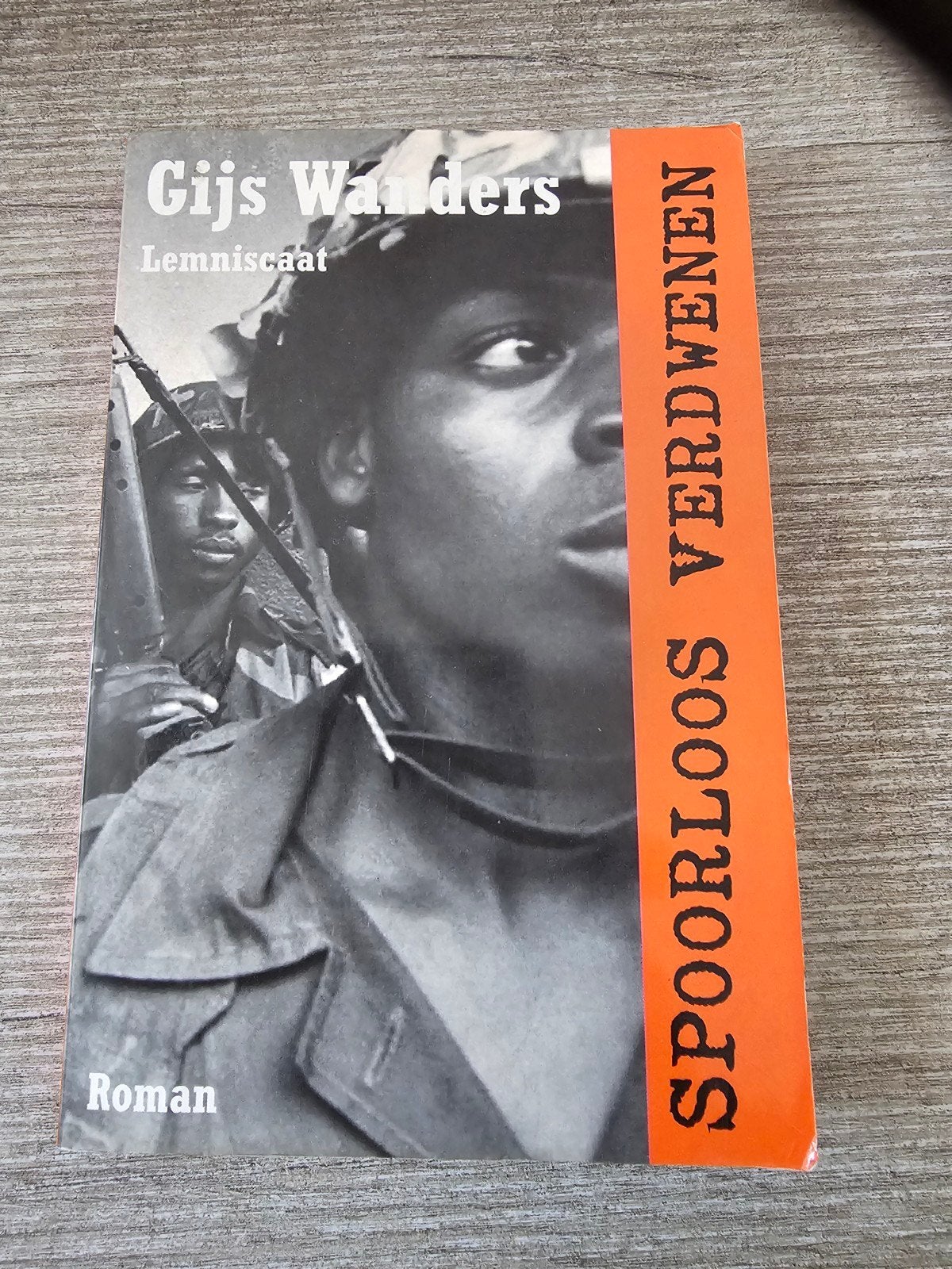 Spoorloos Verdwenen - Gijs Wanders (Roman), Ophalen of Verzenden, Gelezen, Gijs Wanders