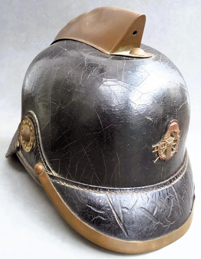 Omstreeks 1900 Brandweerhelm Brandweer Helm met Embleem, Nvt., Overige soorten, Ophalen of Verzenden, Nederland