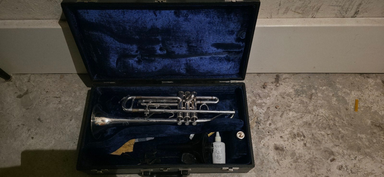 Zilveren Jupiter trompet JTR 300 met veel toebehoren, Muziek en Instrumenten, Blaasinstrumenten | Klarinetten, Ophalen of Verzenden