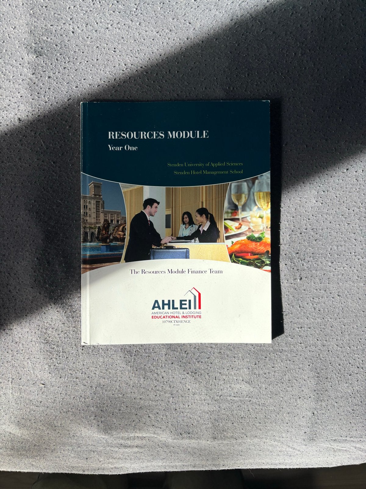 Resources Module Year One - Stenden Hotel Management School, Boeken, Ophalen of Verzenden, Gamma, Zo goed als nieuw, HBO