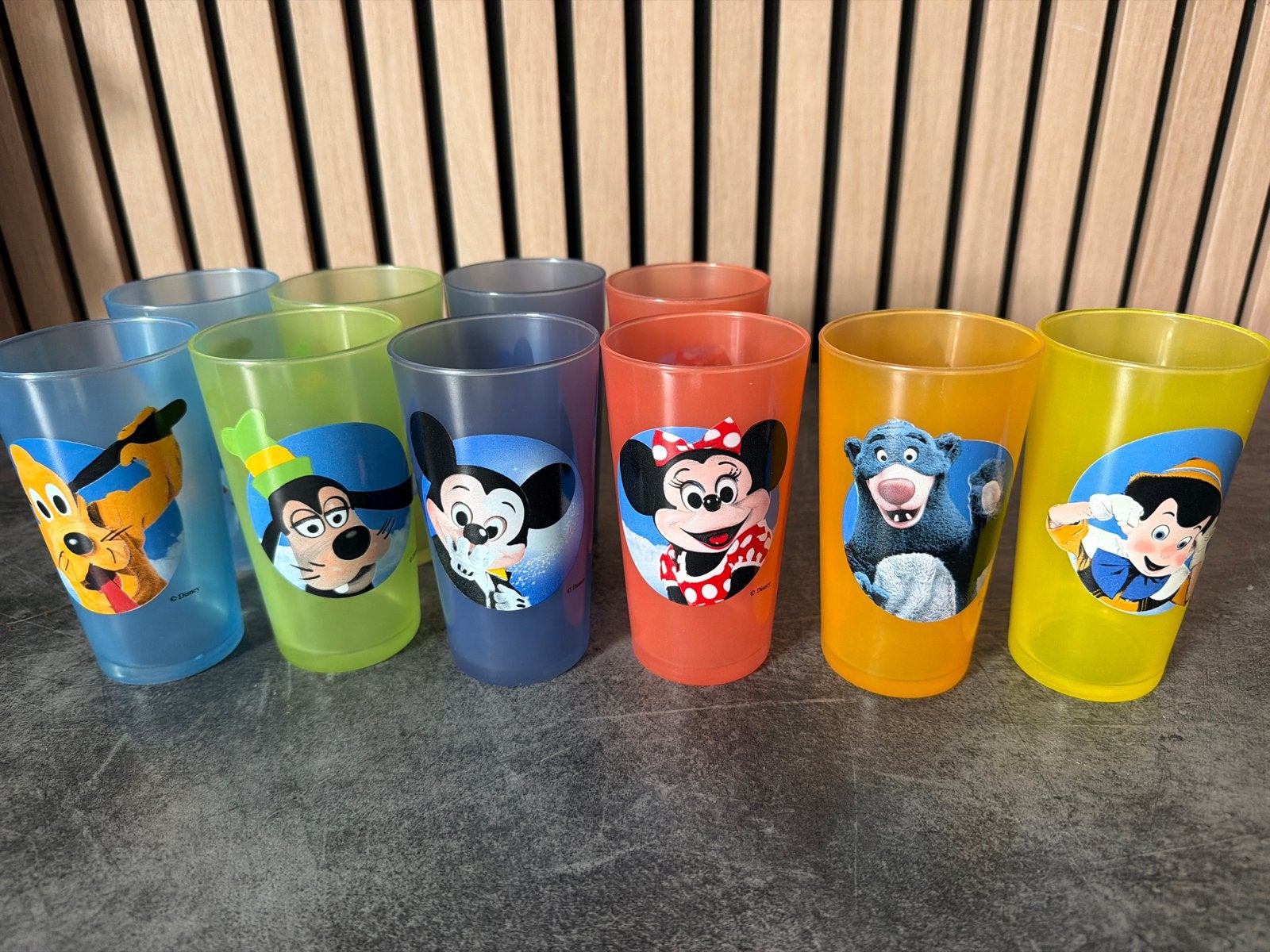Disney drinkbekers set - Mickey, Minnie, Goofy, Pluto, Baloo, Ophalen of Verzenden, Mickey Mouse, Gebruikt, Servies