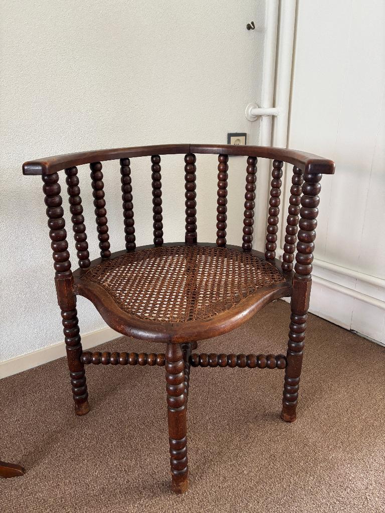 Mooi antiek stoeltje te koop, Ophalen