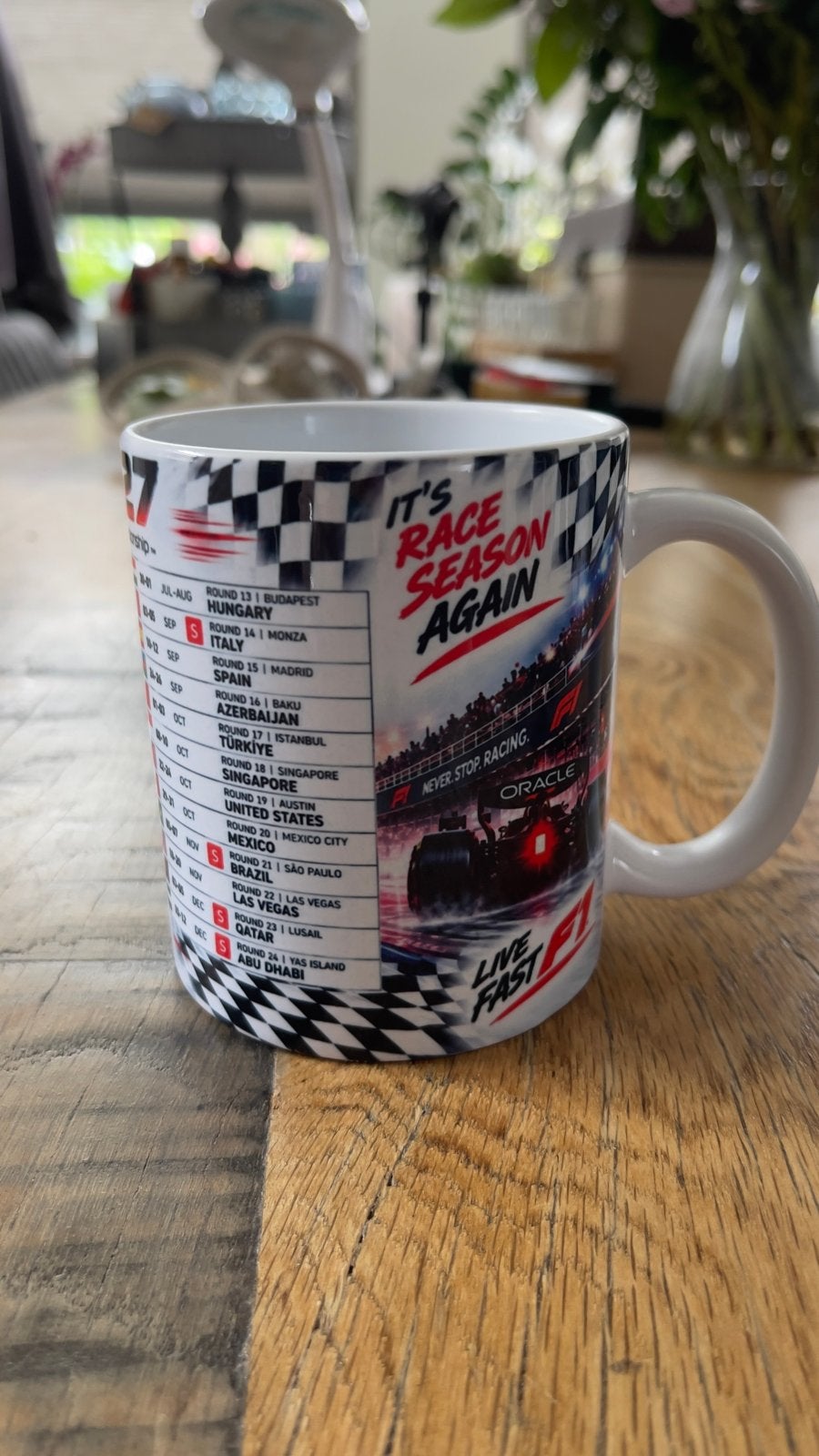F1 Kalender Mok 2027 - 330 ml - Nieuw, Overige typen, Nieuw, Ophalen of Verzenden, Steen/keramiek