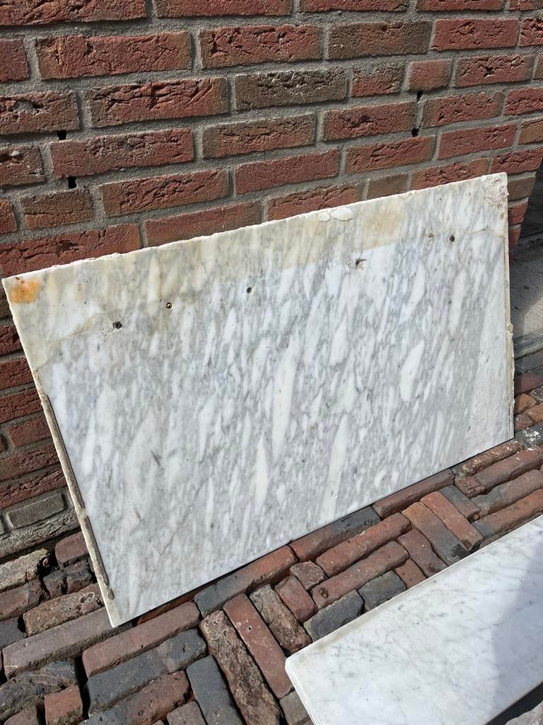 Marmeren bladen, Ophalen