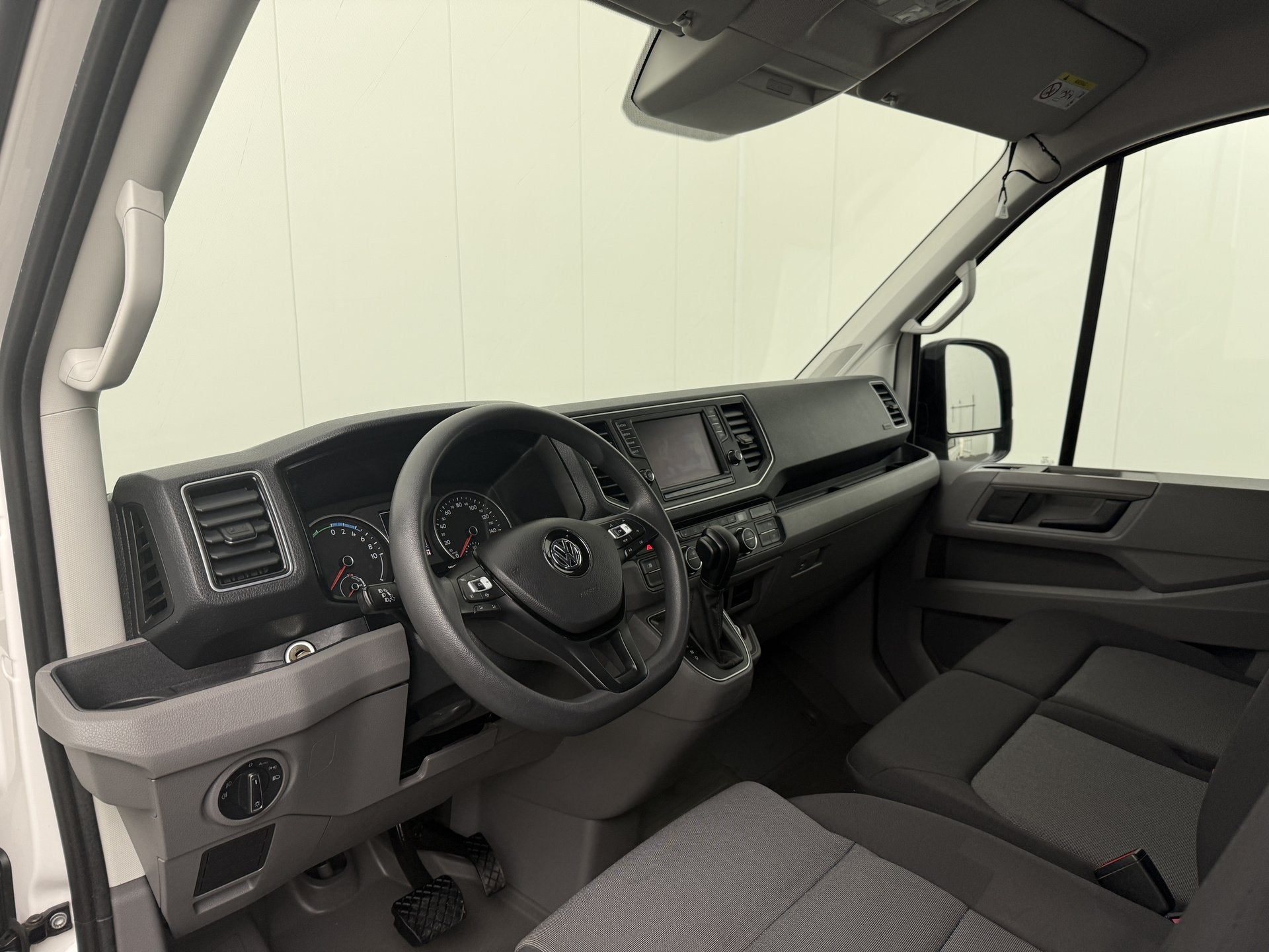 Volkswagen Crafter e-Crafter L3H3 36 kWh | Elektrisch | Navi, Auto's, Bestelauto's, Gebruikt, Zwart, Volkswagen, Wit