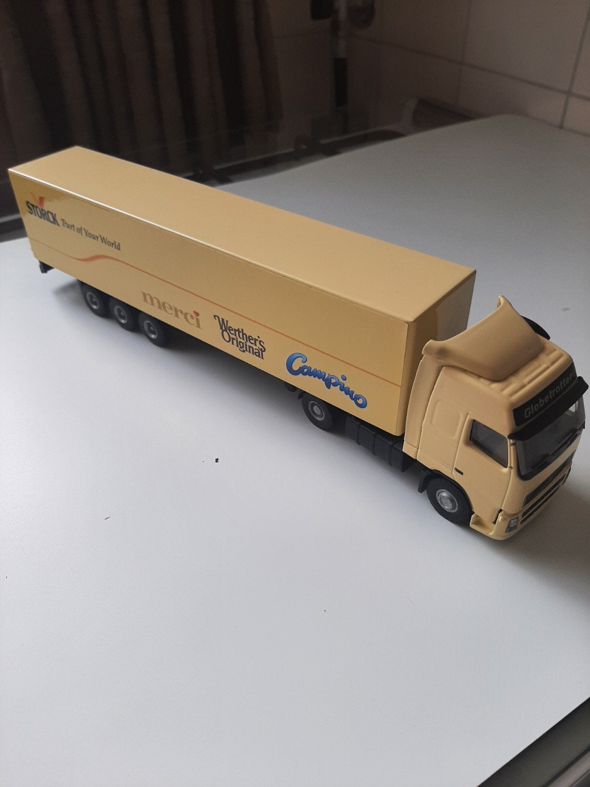 Schaalmodel 1:50, Hobby en Vrije tijd, Modelauto's | 1:50, Ophalen of Verzenden, Zo goed als nieuw, Bus of Vrachtwagen, Lion Toys