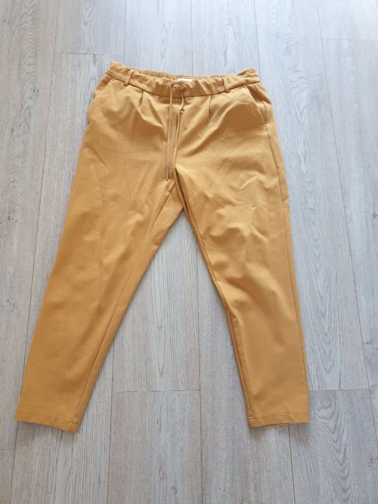 Only effen broek in mosterd geel maat xl (44) nieuw, Geel, Maat 42/44 (L), Nieuw, Ophalen of Verzenden