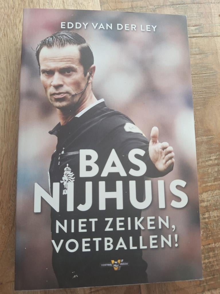 Eddy van der Ley - Bas Nijhuis, Eddy van der Ley, Ophalen of Verzenden, Zo goed als nieuw, Balsport