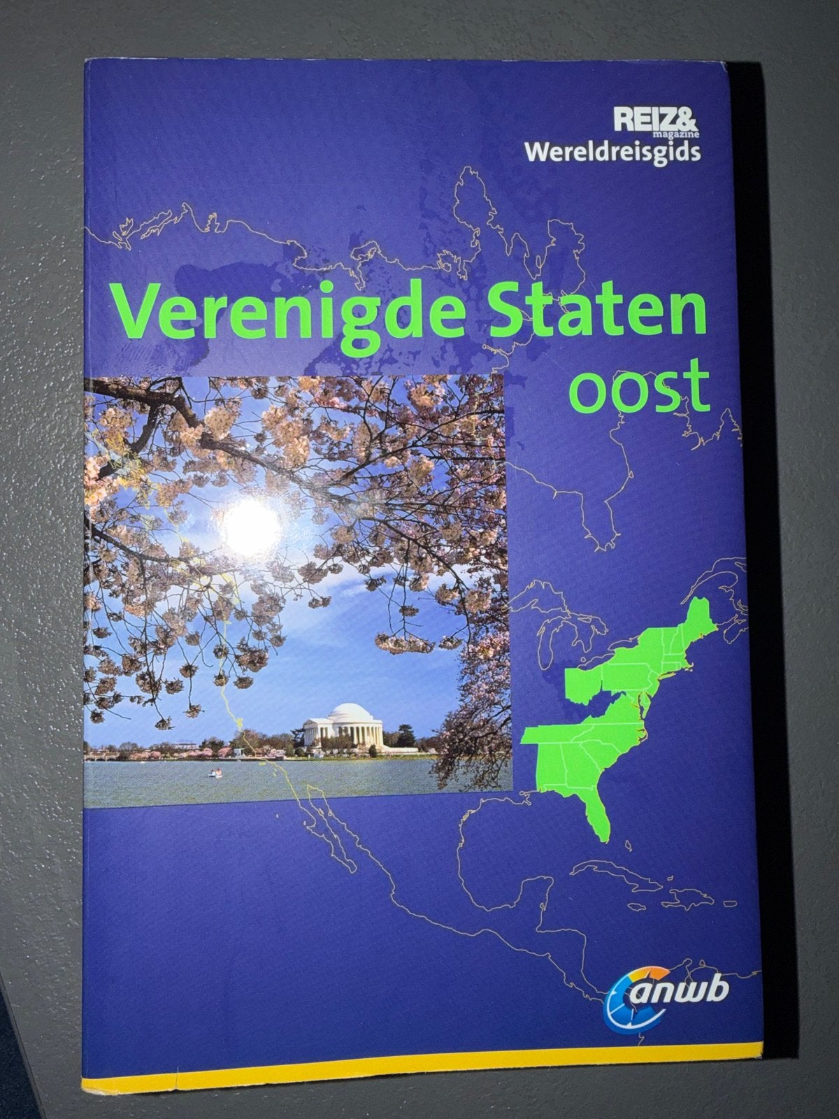 ANWB Wereldreisgids Verenigde Staten Oost, Gelezen, Ophalen of Verzenden, Reisgids of -boek, Noord-Amerika