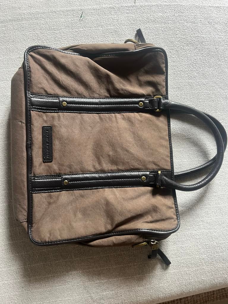 Stijlvolle bruine laptoptas/aktetas, Bruin, Gevoerd laptopvak, Nieuw, Aktetas